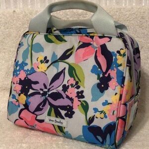 This Vera Bradley Parisian Paisley insulated lunch bag